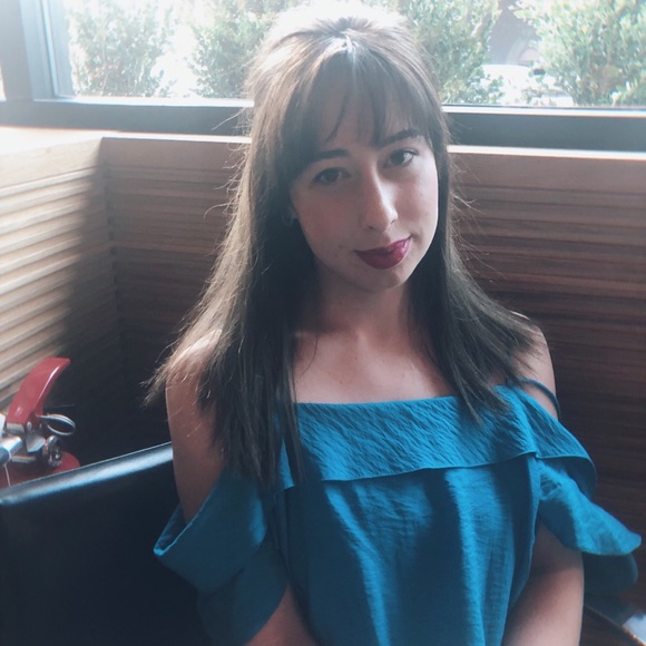 Meet your Posher, Madison - Picture 1 of 1